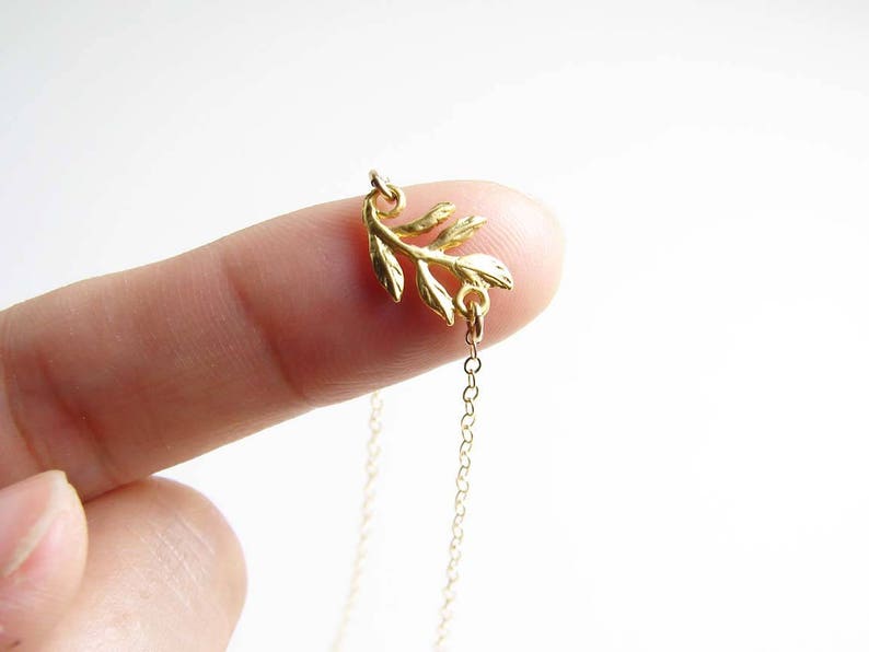 Gold leaf chain anklet for women online