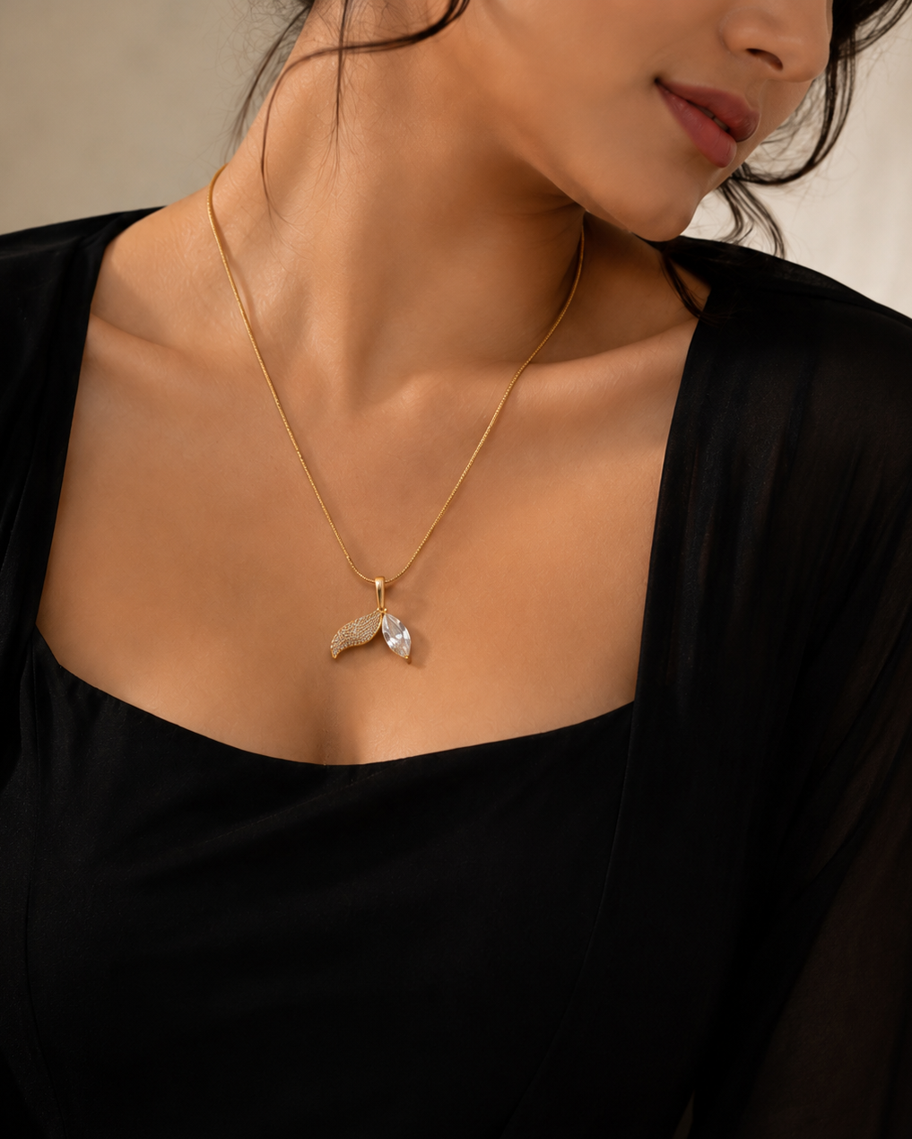 stylish crystal necklace for girls