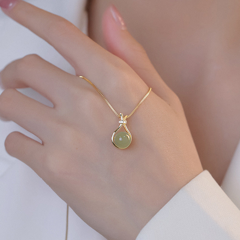 green jade stone pendant necklace