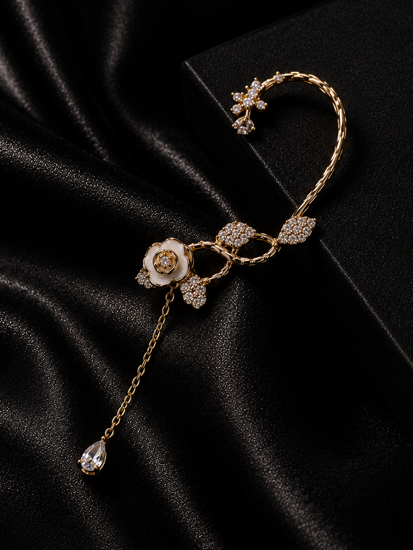 minimalist ear cuff