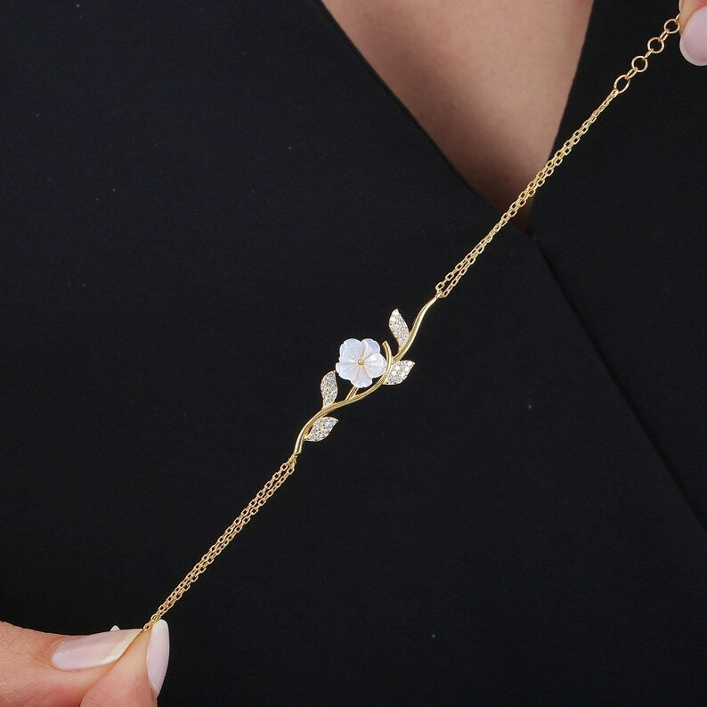 gold chain bracelet