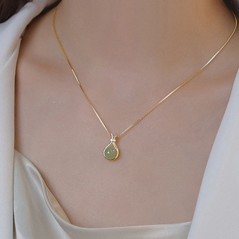 jade pendant necklace