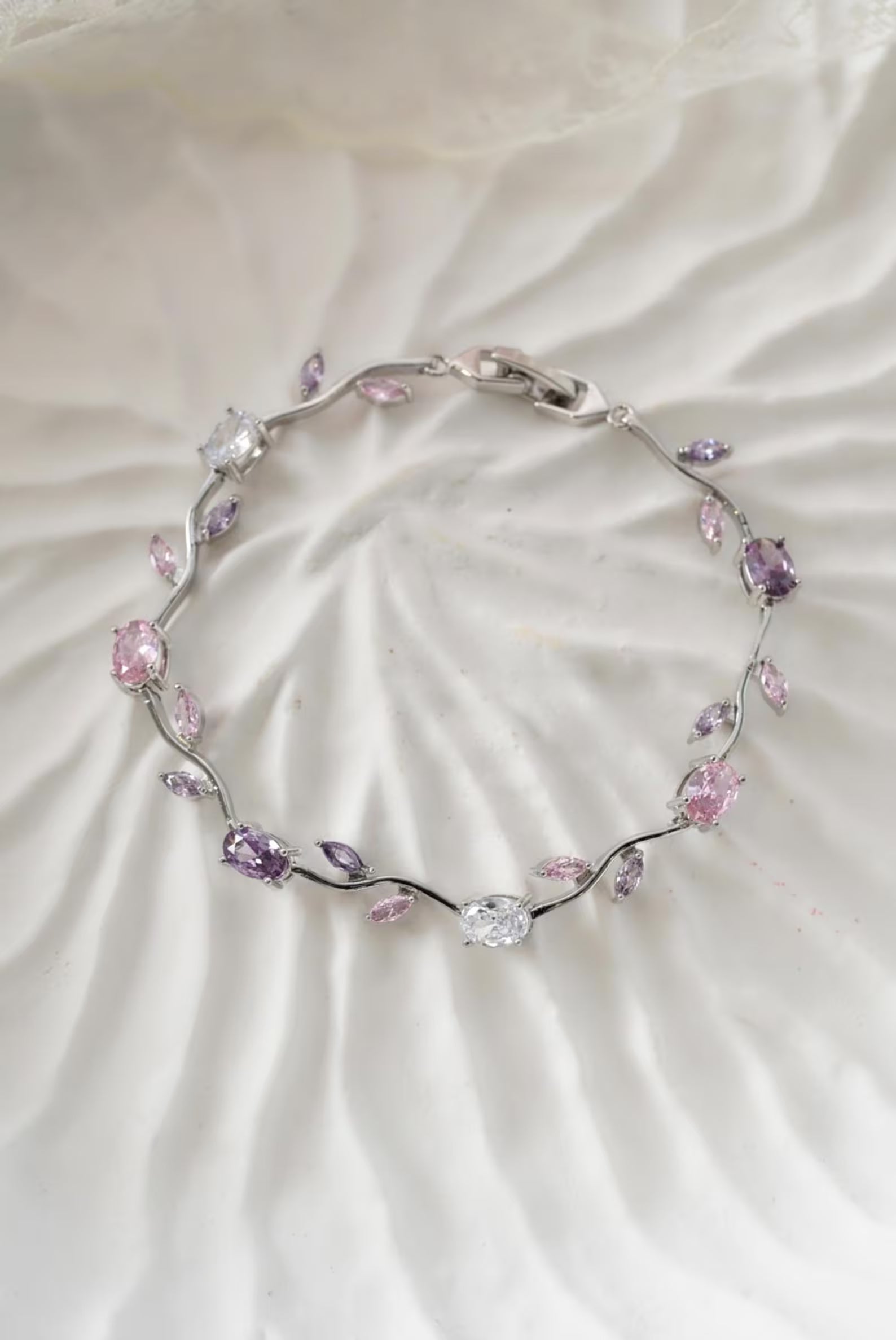 Orope's Tulip Floral Bracelet