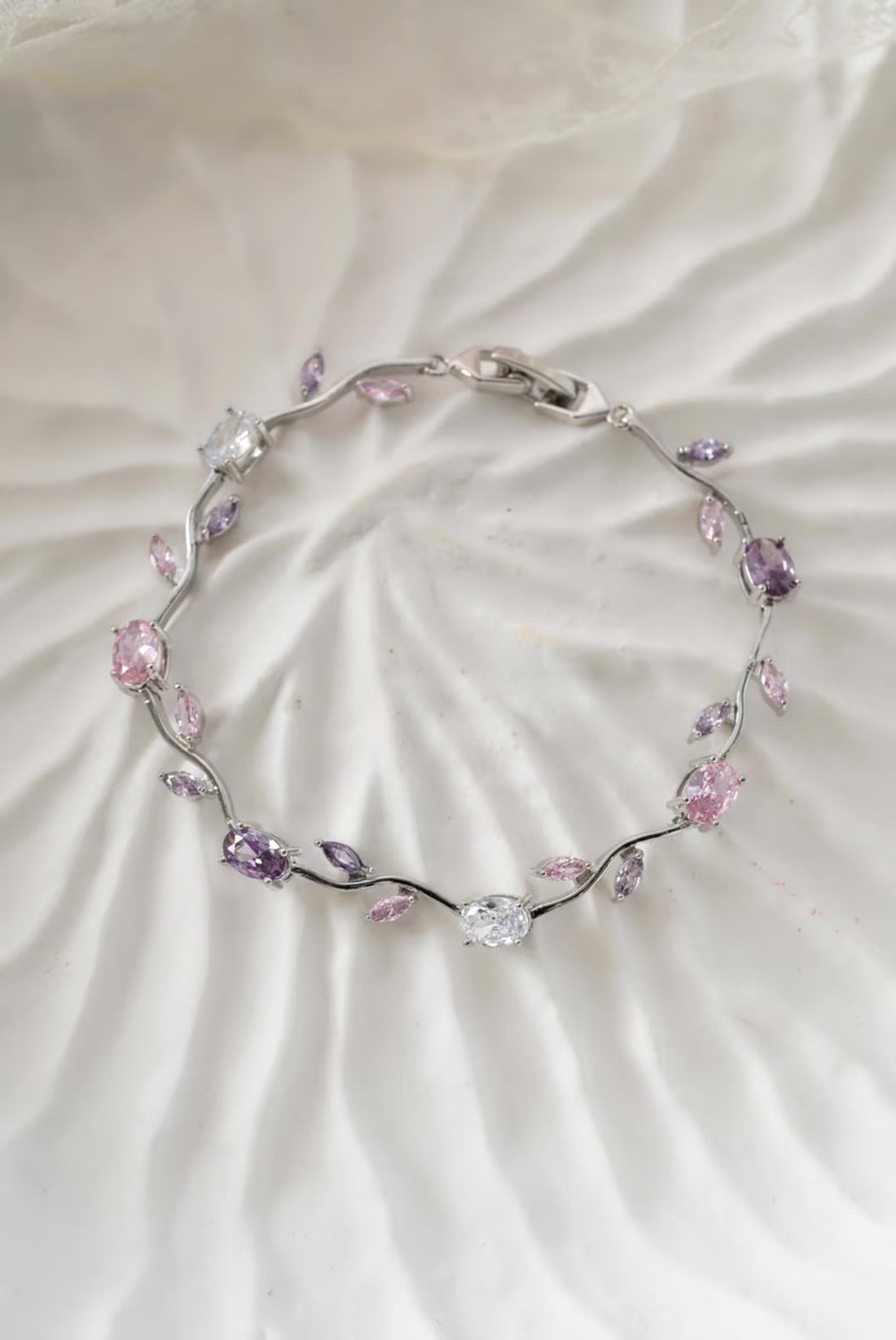 Orope's Tulip Floral Bracelet