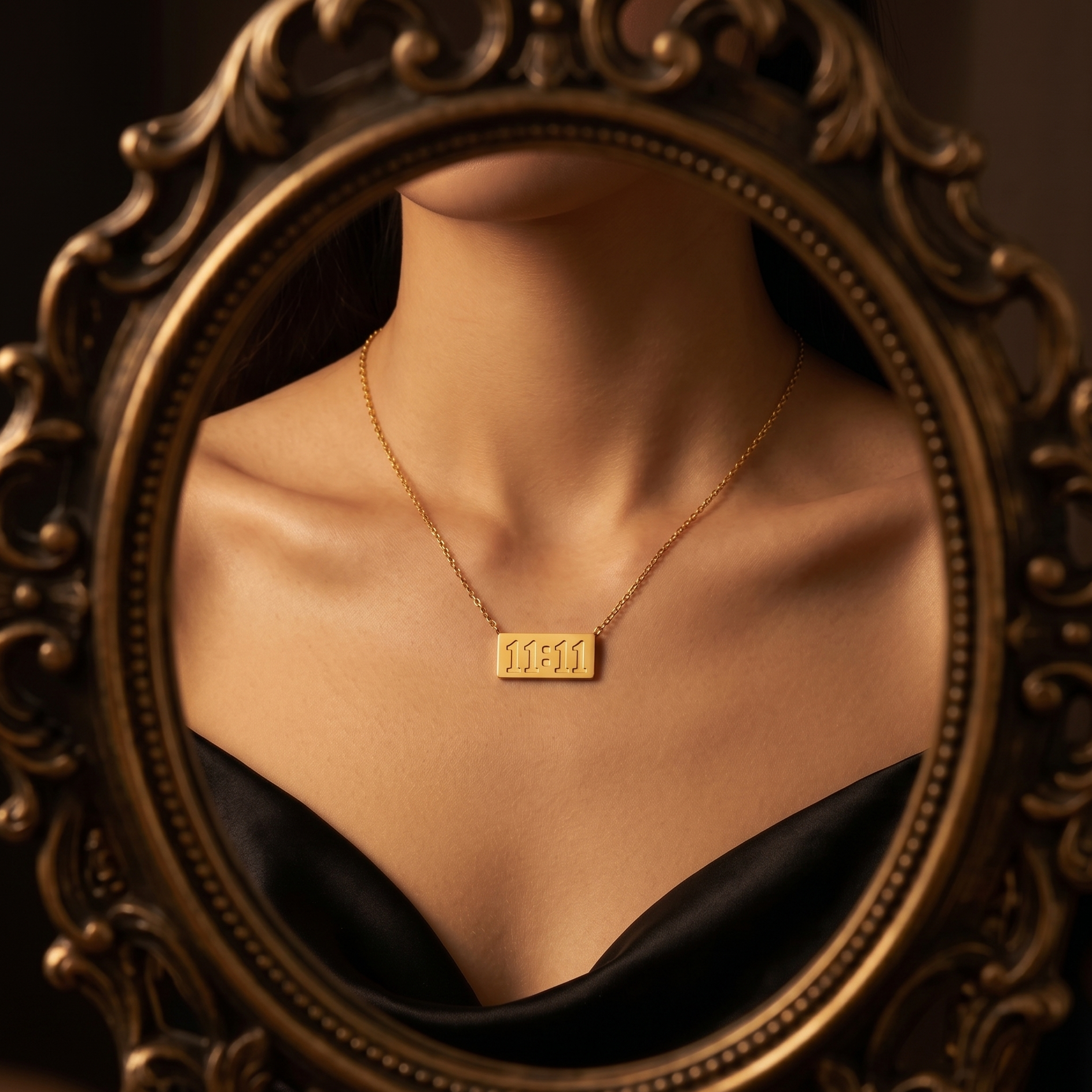 women gold pendant