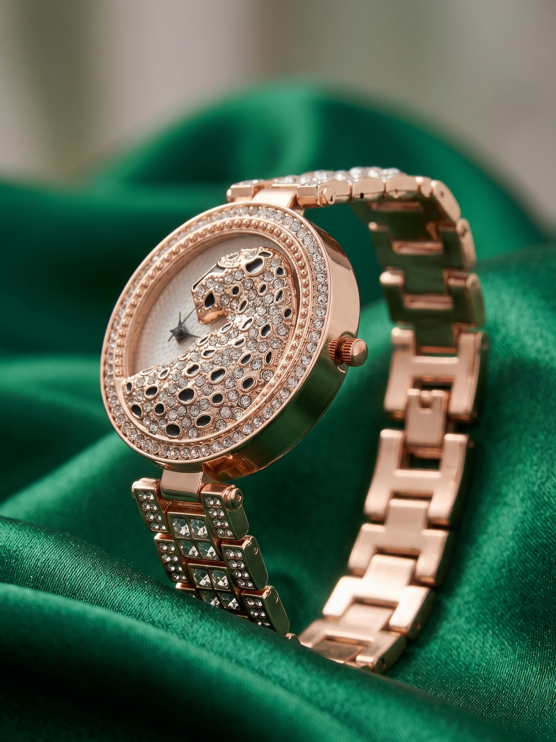 elegant women watch